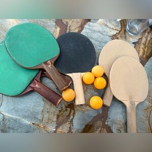 VINTAGE PING PONG SET 5 PADDLES BALLS Harvard Sears
